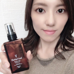 ハーバルリーフオーガニックヘアオイル☆.ハーバルリーフからヘアオイルが2020年秋に新登場！ビタミンC誘導体が傷んだ髪を集中補修✨キューティクルの乱れを改善し、ツヤ・まとまり感をア…のInstagram画像