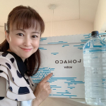 ・・@lohaco.jp LOHACO限定LOHACO Water 2L ラベルレス 1箱（5本入）・ラベルレスで持ちやすいペットボトル。商品ラベルが無いので、プラスチ…のInstagram画像