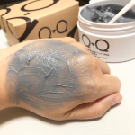 ♡メントール配合　泥パック♡﻿﻿2020年に誕生したブランド、﻿QTQ（@qtq_official_japan）様の「黒炭酒麹配合泥パック」お試しさせていただきました❤️﻿﻿「炭」…のInstagram画像