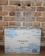 【LOHACO限定】LOHACO Water ２L  ラベルレス硬度19mg/Lと超軟水で、天然のミネラルをほど良く含んだまろやかで清涼な飲み口が特徴の天然水「LOHACO Water」が中身…のInstagram画像