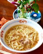 ...1、「お水がいらない ラーメン横綱」　　　　　　と2、「お水がいらない 塩元帥 　　　　　　　　　　塩ラーメン」「お水がいらない」シリーズの冷凍食品でお水を入…のInstagram画像
