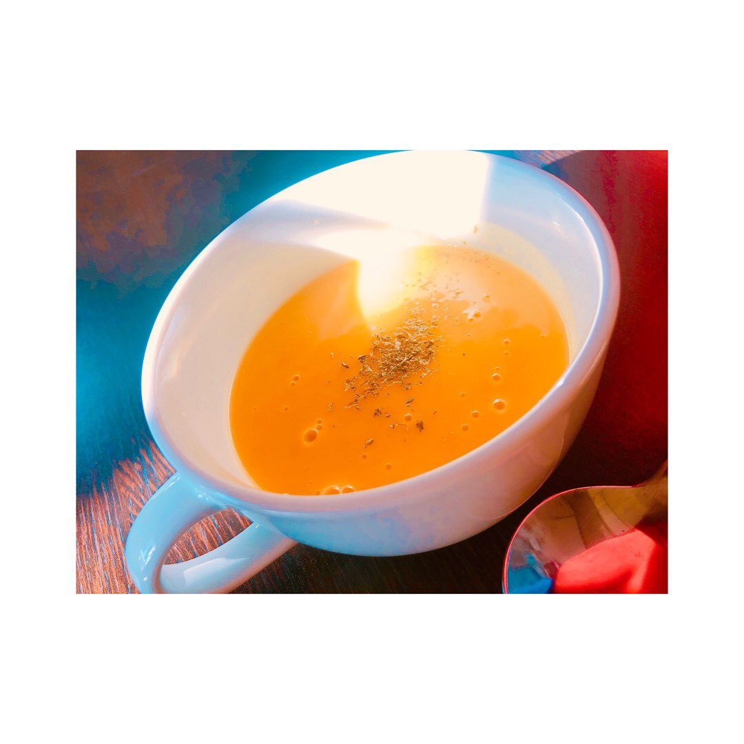 口コミ投稿：朝はスープが飲みたくなる寒い季節になりまちた💭あったまる〜😍😍😍コーンギッシリ🌽・・…
