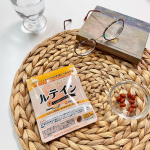 中2から視力が低下してメガネっ子なので（なんとなく）でブルーベリーのサプリはずっと飲んでたんだけど、ルテイン入りのものに変えてから疲れにくくなって充血もかなり良くなってきました✧iPhoneと…のInstagram画像