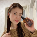 🤎ハーバルリーフ オーガニックヘアオイル🤎最近のお風呂上がりのルーティンで大活躍のヘアオイル✨最近乾燥で毛先の痛みが目立ちはじめて、女子力低下してました😫市販の洗い流さないトリートメントは…のInstagram画像