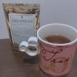 最近ハマってるハーブティ☕今日はリソウデトックスティー🌼7種類の美容成分と47種類の厳選されたハーブが入った贅沢な一杯☕なのに1ヶ月分で3599円⚠️⚠️⚠️温かい飲み物は女性にはいいってみん…のInstagram画像