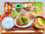 ﻿﻿晩ご飯♡ᵕ̈*⑅﻿﻿⋈和風ロールキャベツ⋈なめこのお味噌汁⋈茶碗蒸し⋈蛇腹胡瓜の中華和え⋈さつまいもの檸檬煮⋈フルーツ﻿﻿ロールキャベツごはんの日(´(…のInstagram画像