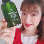 【敏感肌の方にもおすすめのオーガニックシャンプー】アンバサダーをつとめさせてもらっている炭酸パックpururyと同じ会社のオーガニックシャンプー「ハーバルリーフ」🍀奈良の企業なのですよ…のInstagram画像