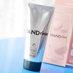 11月に発売された、保湿もできる消毒ハンドジェル「HANDrine(ハンドリーヌ) モイストハンドトリートメント」を使わせて頂いた。(60g 1,200円 指定医薬部外品)1つで消毒＆保湿…のInstagram画像
