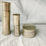 ﻿エニスト（ @nst.skincare ）様のスキンケア3点セット使わせていただきます。﻿﻿●化粧水﻿●美容乳液﻿●クリーム﻿﻿﻿この3エニストの3点のスキンケアセッ…のInstagram画像