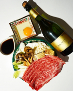 ・・・・〜Sukiyaki&Ochagavia Sparkling Brut〜 ・ ・・・・今夜は自分へのご褒美に美味しいお肉とスパークリングワインを楽しみます。オチャガビア　…のInstagram画像