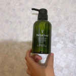 @utukcia のオーガニックのハーバルリーフジャンプー😍以前ヘアオイルを使わせてもらったことがあって、とてもよくて、今回はジャンプーを💛使い方は泡立てネットで泡立てて使って…のInstagram画像