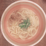 大阪で食べた肉吸いの味🍲キンレイ お水がいらない肉うどん😋結婚前に夫と大阪で会ったときにたまたま入った焼き肉屋さんで食べた肉吸いうどんがめちゃめちゃ美味しくて🤤ひっっっ…のInstagram画像