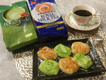 ...日東紅茶様(@nittohblacktea.jp )より頂いた、ロイヤルミルクティーと抹茶オーレを使って、おもちスイーツを作ってみました🍵作ると言っても、お餅をレ…のInstagram画像