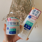「ピュア ナチュラル」の「エッセンスローション UV」と「クリームエッセンス モイスト」をお試し✨「エッセンスローション UV」は、1本で化粧水と乳液の機能、「クリームエッセンス モイスト」は…のInstagram画像