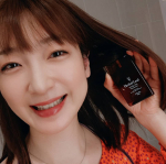 【オーガニックヘアオイルで、パサパサ髪から卒業！】乾燥シーズン。髪のお手入れ始めました😊ベタベタするのが嫌なので、普段は何も髪にはつけないのですが、このヘアオイルは昨秋…のInstagram画像