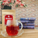 TIGERプレミアムルイボスティーモニターに当選しました早速飲んでみました☕︎　煎れた途端に豊潤な香ばしい甘い香りがフワっと広がりました！色も鮮やかで風味もとても良いです！…のInstagram画像