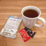 おやつの時間。リソウのデトックティーとチョコレート🍫こういう系のお茶って変な味しそうだけどこのお茶普通に美味しかったんです🥴牛乳入れてミルクティーにするとさらにうまうまでおすすめです🥛…のInstagram画像