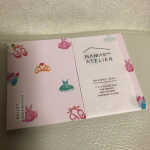 【ノンアイロンお名前シールブック】冊子になっているので保管しやすく、かわいいです。冊子の表紙には、選択したデザインが描かれていて、分かりやすいです。お名前シールブックです。洋服タグに貼…のInstagram画像