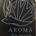 AROMA de mask を試させていただきました！！使用方法も簡単 ！！付属あるいは自身のマスク外側にシールを貼るだけ！！それだけで マスクをしたまま柑橘系アロ…のInstagram画像