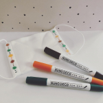 ﻿﻿﻿﻿﻿布にかけるドットペン﻿【NUNODECO】﻿﻿ ﻿☑︎ 洗濯OK﻿﻿DOTペンと細字がかける2タイプが一本に✨﻿﻿﻿保育園でも必須のマ…のInstagram画像