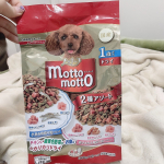 今回もモニプラ当選ありがとうございました🥺愛犬たちが大喜びでいつものご飯よりがっつき方が違う🥳まだ欲しいと吠えられてます🤣2種類の味が入っているので、曜日によって変えてもありですよね🥰…のInstagram画像