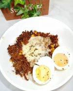 キーマカレーの素を使ってキーマカレードリアを作ってみたよ(*^^*)❣️　これはお肉を入れて冷凍しておけば必要な時に解凍して炒めたら完成する時短お助け食材だよ✨✨お肉を特売日にまとめ買…のInstagram画像