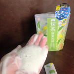 ワフードメイド 宇治抹茶酵素洗顔を使ってみました。京都利休園厳選の宇治抹茶を使用の新商品！一回分づつ袋に入っていて３０回分大きい袋はジップ付きで保存もしやすくて良い🙆‍♀️…のInstagram画像