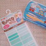.KAWAGUCHIさんのモノペタラベルをモニターさせてもらえることに♪幼稚園用品の準備も本格的になってきたので、これはうれしい♡水に強いのでプラスチック製品やビニール製品に貼るだ…のInstagram画像