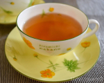 🍵煮出した生葉ルイボスティーの味はやはり、ルイボスティーとはちょっと違いますね〜ふわっと抹茶や緑茶のような風味があります。緑茶大好きな母は生葉の方がが好きなようでした。私は紅茶やル…のInstagram画像