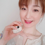 【しっとりハリ感が得られるオールインワンクリーム】いつの間にか継続して使っているお気に入りのクリーム「ノーグラビティ エポオールインワン」❤️プチプチっとしたオレンジの粒は、…のInstagram画像