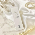 以前から評価が高くて気になっていた180°プラチナソリューションを使ってます💕　　スポイトタイプの容器に入っていて、少し白っぽくとろんとしたテクスチャー。肌の上にのせても垂れないくらい…のInstagram画像