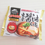 なべやき屋キンレイ(@kinrei_fan)様のお水がいらない 東京醤油らぁ麺をご紹介致します✩*⋆..スープ・具・麺が一つになっていてお鍋で温めるだけで食べられるとっても便利な冷凍麺です(*…のInstagram画像