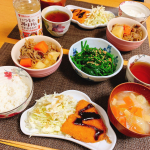 今日の晩ごはんは#肉じゃが ！すごく大きなじゃがいももらったので🥔モニターで頂いた調味料使ってみました。味付けはこのミツカンのいつもの調味料と合わせるだけ。で簡単☺️美味しく出来ました…のInstagram画像