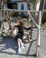 【#ホワイトレザースニーカー 👟】..クレンジング などでも おなじみのスキンケアブランド 【#アテニア 】が、.レザー仕立ての、おしゃれで可愛い更には、 #ボディメイ…のInstagram画像