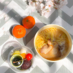 「お水がいらない ラーメン横綱」は京都発祥の人気店『ラーメン横綱』監修商品です豚骨等から炊き出した濃厚な深いコクのあるストレートスープが特徴です。ストレートスープ、麺、具材が3層になって凍っている…のInstagram画像