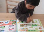 ３歳　まるごとこれ１冊　できるかな （学研の幼児ワーク）３歳のおけいこ、よくばり１０ジャンル！やっておきたい文字・数・時計に、大好きなシール・めいろ・工作・ぬりえ、間違いさがし・お金・英語も。シー…のInstagram画像