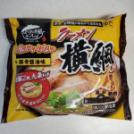 お水がいらないシリーズの“横綱ラーメン”たべてみました！お水がいらないシリーズははじめて食べてみたのですが、まず作る手間が少ない！袋をあけてそのまま小鍋にどーん！といれるのみで完成😚…のInstagram画像