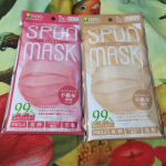 株式会社医食同源ドットコムさんのアイテムをお試ししました。SPUN MASK（スパンマスク）スパンレース不織布カラーマスク 上品な「艶」と「発色」でオシャレが楽しめるスパンレース製法の…のInstagram画像