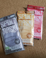 SPUN MASK（スパンマスク）スパンレース不織布カラーマスク 7枚入×4色スパンレース製法の不織布を使用することで上質な「艶」と「発色」のマスク😷色のあるマスクをつけると印象って変…のInstagram画像
