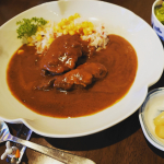 五島の鯛で出汁をとったプレミアムな高級カレーお肉がゴロッと入っていて食べごたえがあります五島SPF 美豚 1袋 280グラムおひとりさま食べきりカレーはありがたい🎵…のInstagram画像