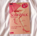CMでお馴染みのスリムウォーク👠履いてみました！3枚目は未使用、袋から出した状態のストッキングです🙏🏻事務仕事で座りっぱなしなので夕方にはパンパンに浮腫みます🥲着圧系の…のInstagram画像