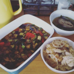 うちは自営業なので、ご飯は毎日作らなければナラナイ❗️パパがずっと家にいるからね😌埼玉県産きゅうり、茄子、生姜、ネギを胡麻油で炒めてみりんをたし煮きる。ざく切りトマト🍅を足して、お酢と…のInstagram画像