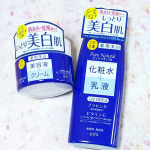 ⠀pdc ロングセラースキンケアブランド 「ピュア ナチュラル」の美白ラインがリニューアル。 ٩(๑❛ᴗ❛๑)۶ ・エッセンスローション ホワイト ・クリームエ…のInstagram画像