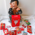.❤️セレクション・ザ・グリコミニ❤️..我が家にグリコの赤い箱が届きましたー♡なにこれ、大人もテンションあがるー😍..中にはビスコやプリッツ、ポッキーなど定番のお菓子が入っていまし…のInstagram画像