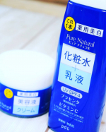 朝と夜で使い分け。さっぱり伸びが良い！⠀#ピュアナチュラル #エッセンスローションホワイト #クリームエッセンスホワイト #美白 #肌あれ #乾燥 #monipla #pdc_fan #美肌 #オ…のInstagram画像