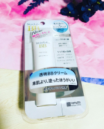 透明なBBクリームを使ってます🌈透明なのでマスクにつかないし、よれても目立たない❣️紫外線防御も日常使いなら十分だから在宅勤務のノーファンデ時にもいいよね😄マスクマイクなら、これにパウダー…のInstagram画像
