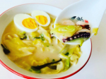 昼食は、なべやき屋キンレイ(u0040kinrei_fan)さんの�「お水がいらない　ちゃんぽん」をいただきました😊��長崎ちゃんぽん発祥の中華料理店「四海樓」監修商品なんです。��びっく…のInstagram画像