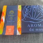ウェルベストAROMA de mask（アロマdeマスク）をモニターで使ってみました！こちらは、マスクに貼るシールタイプのアロマです♪1袋の中に1シート6枚のシールが5枚の計30枚入り。3色のカラーが…のInstagram画像