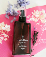 オーガニックヘアオイル、ハーバルリーフ🍀試してみました♪。.:＊・゜♪。.:＊・゜さらっとした使い心地、しっとりというよりはさらっとなる感じでした。オーガニックであることが1番…のInstagram画像