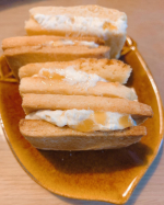 ．﻿2021.2.28﻿﻿前から作りたかったゆーママさんレシピの﻿『ベリーチーズサンドクッキー』の﻿キウイバージョン作りました！﻿﻿クッキー焼いて﻿クリームチーズには…のInstagram画像